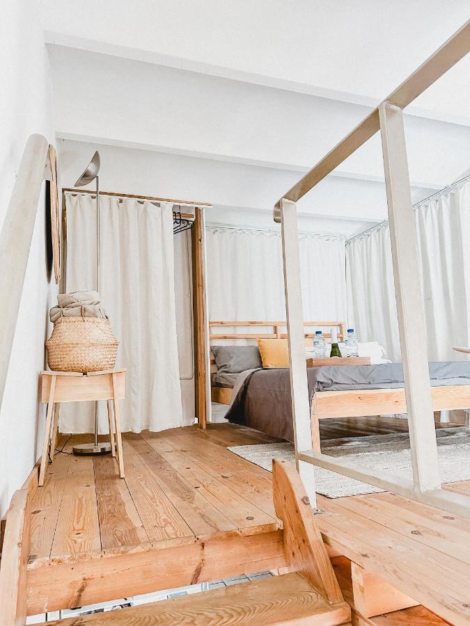 Habitacion Privada, Casa Compartida Con Pareja Private Room, Shared House With A Couple Barcelone Extérieur photo